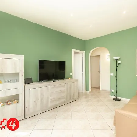Homes In - Young Apartment